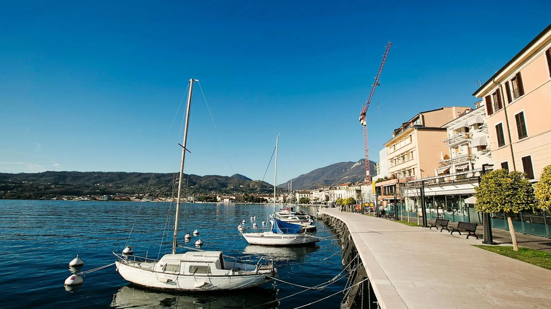 Morgante Salo-Lake View & Parking - Happy Rentals