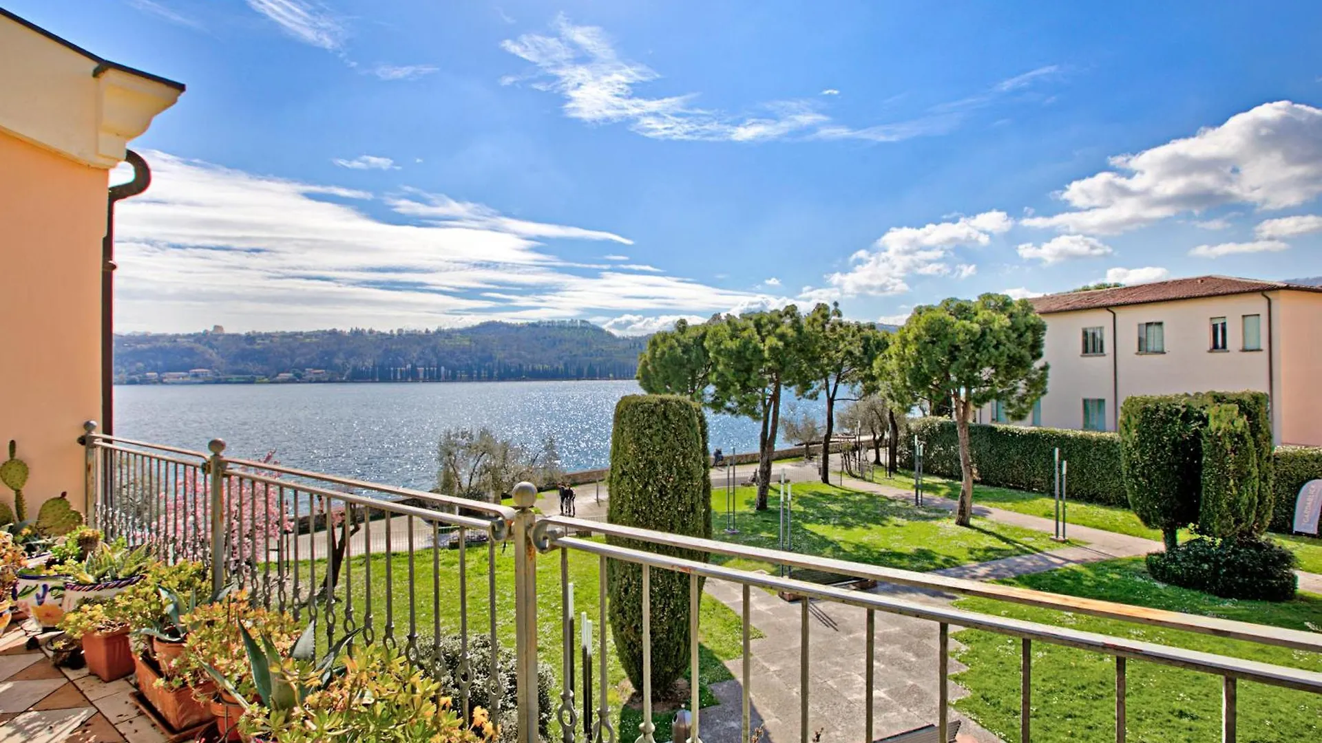 Morgante Salo-Lake View & Parking - Happy Rentals 0*, Salò